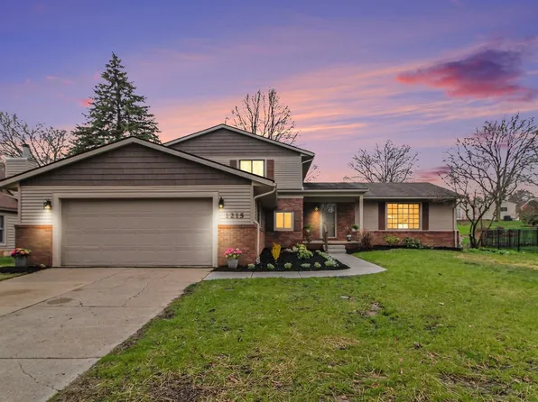 1215 Morehead Ct, Ann Arbor, MI 48103