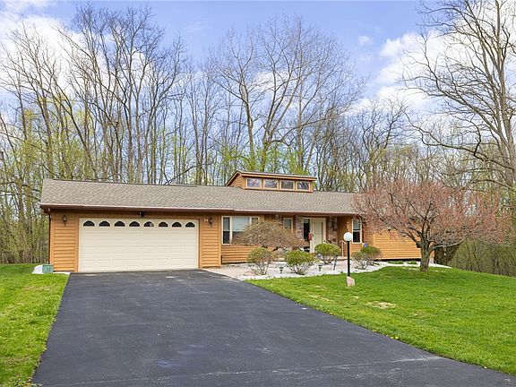 2nd image of 34 Freshfield Rise