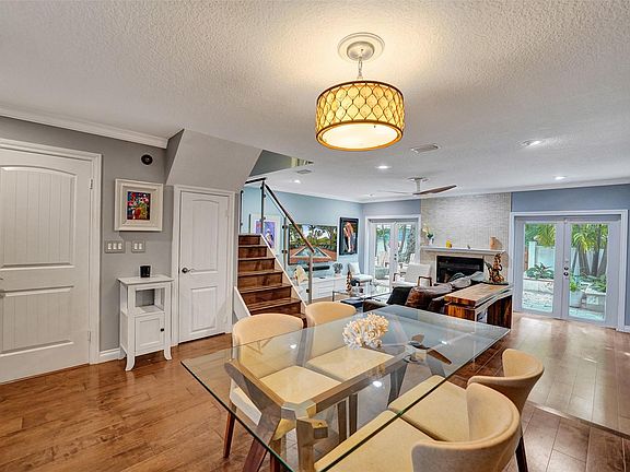 3rd image of 810 SE 2nd Street #F