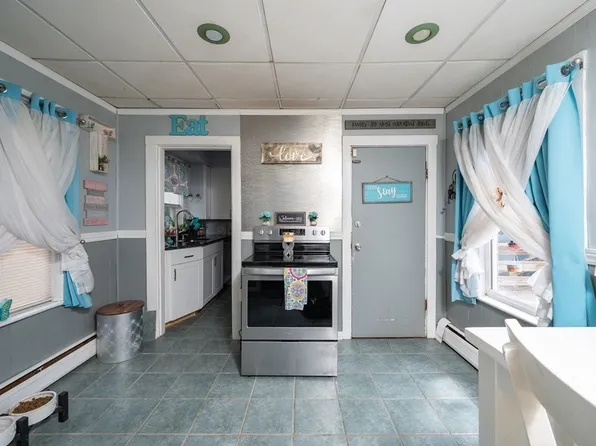 157 Broadway, Taunton, MA 02780