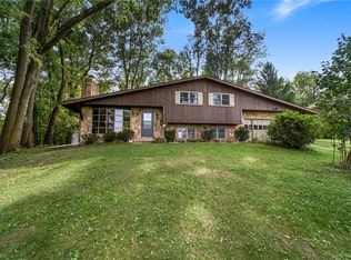 1850 Irish Run Rd SE, Dennison, OH 44621