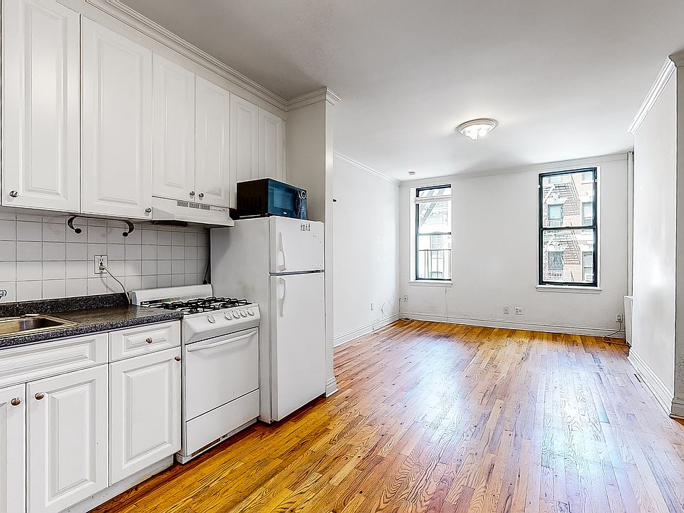1st image of 220 E 84th St APT 4A