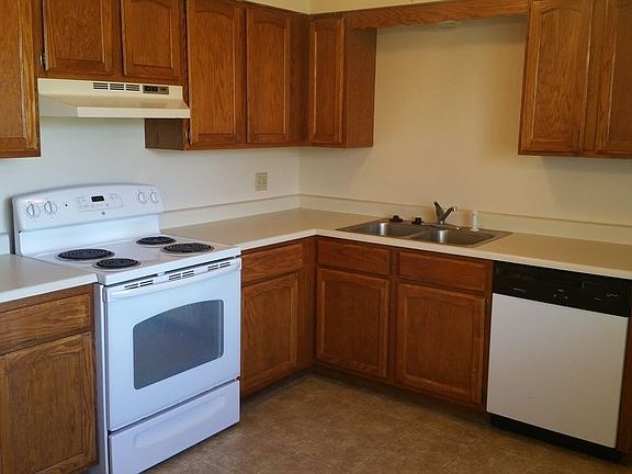 3rd image of 3220 1/2 Chipeta Ct APT 3