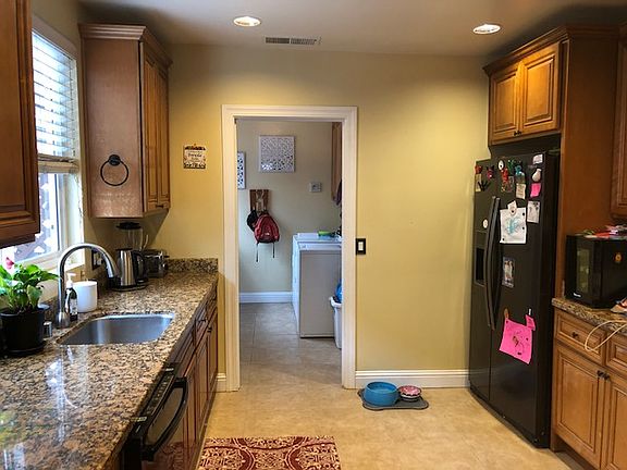 1520 Kitchen to Laundry