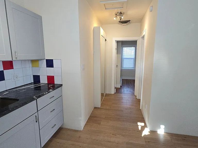 312 Vassar Dr SE — Photo 32