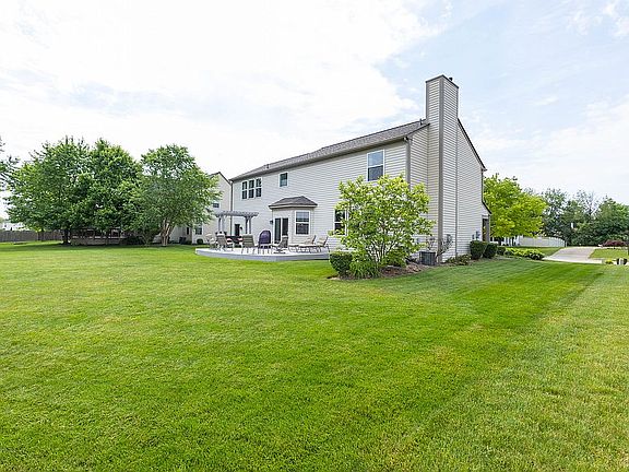 5th image of 502 E Columbine Ln