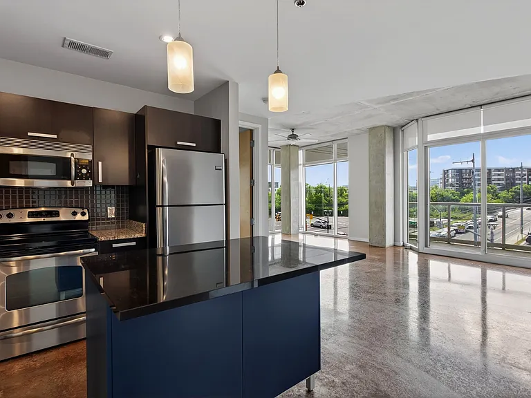 600 12th Ave S #525 — Photo 3