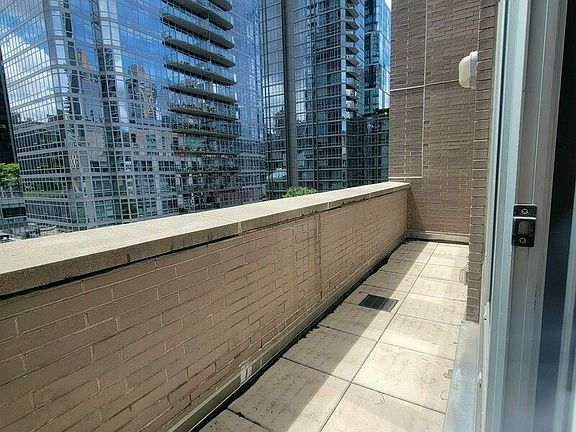3rd image of 229 W 60th St APT 5K
