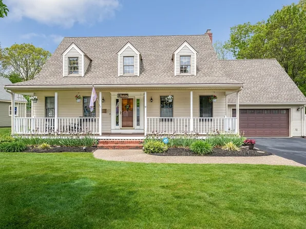 9 Ridgewood Cir, Lawrence, MA 01843