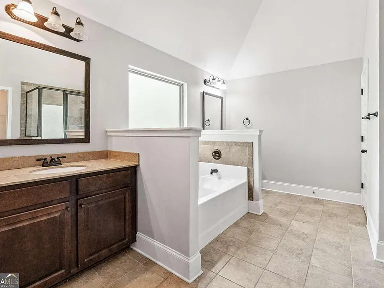 2214 Golden Eagle Dr — Photo 37