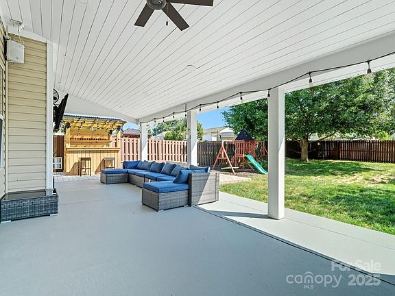 3rd image of 11331 Lamoille Ln