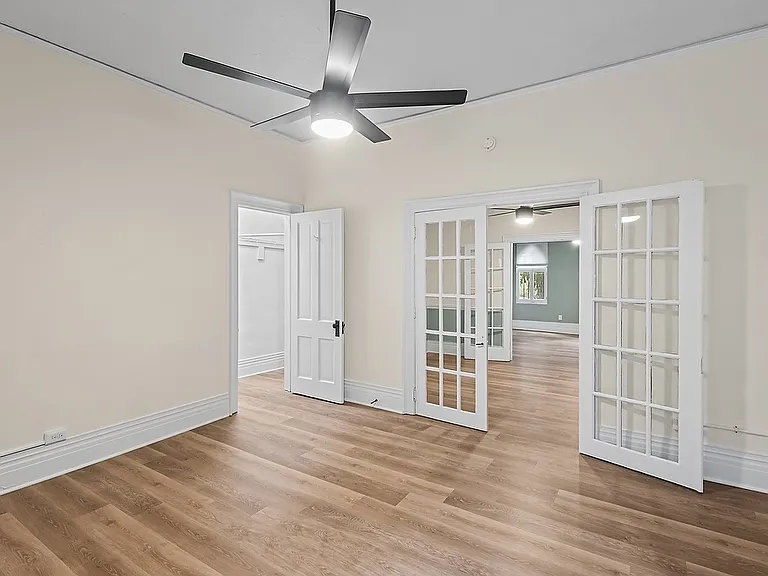 Wolcott Apartments — Photo 9