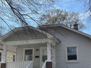 861 N College St, Decatur, IL 62522