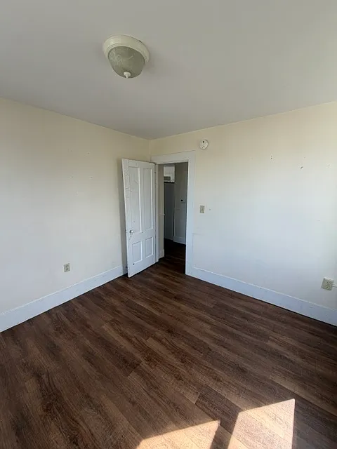 3 bed, $2,100 — Photo 4