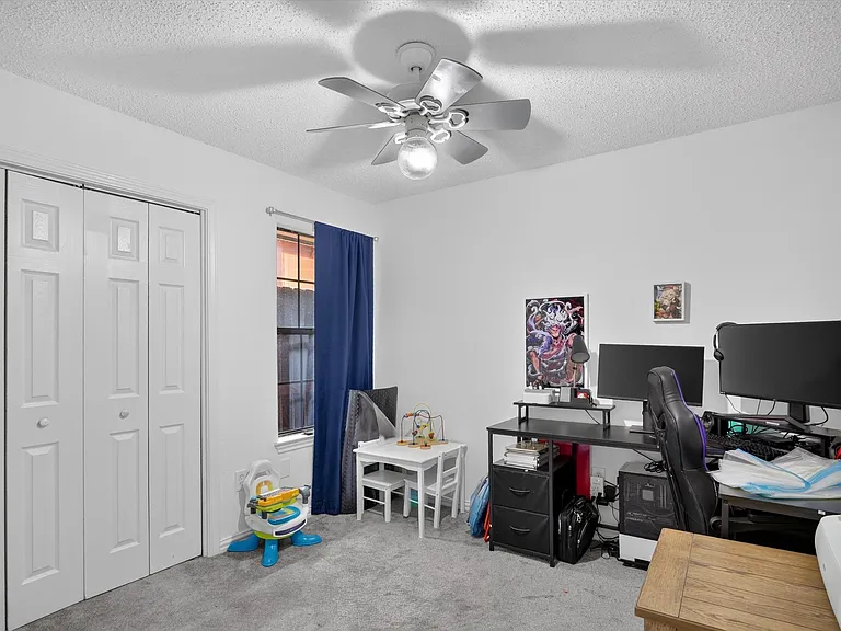 2324 Markland St — Photo 19