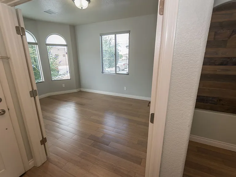 1205 Barnes Dr — Photo 34