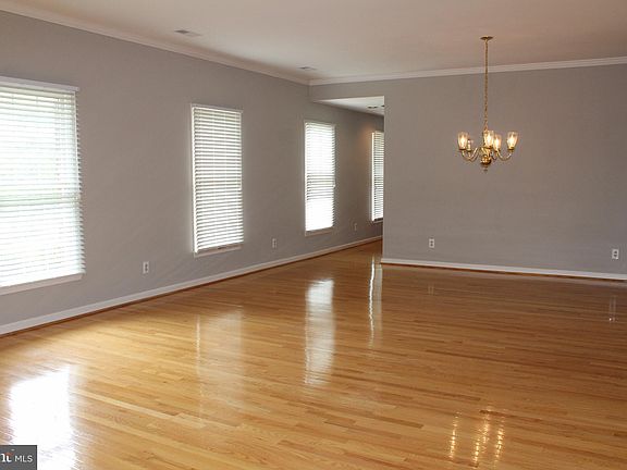 3rd image of 11417 Macon Dr