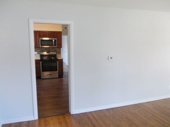 3rd image of 14504 Saginaw Ave
