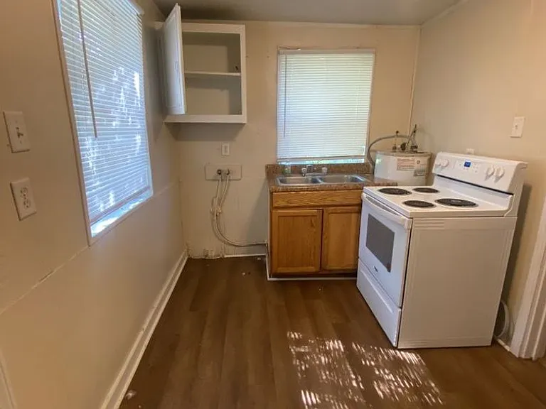 4020 Kirkland Ave — Photo 6