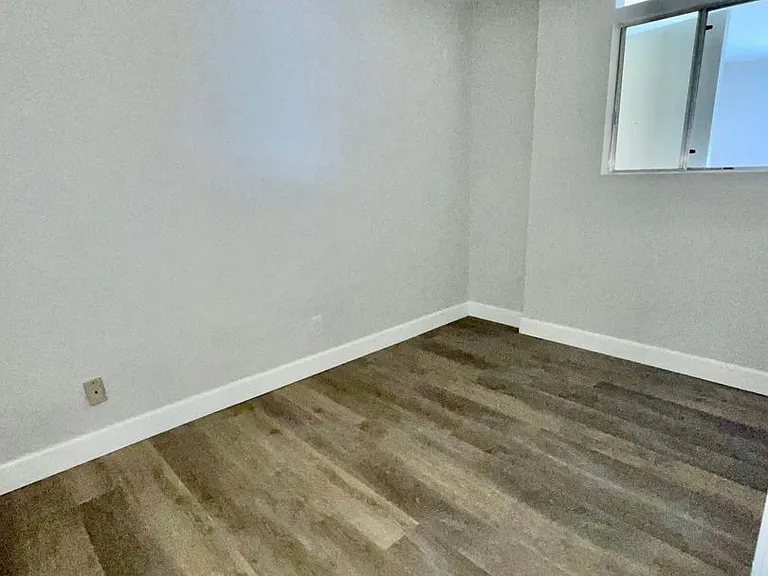 7531 Knott Ave — Photo 9