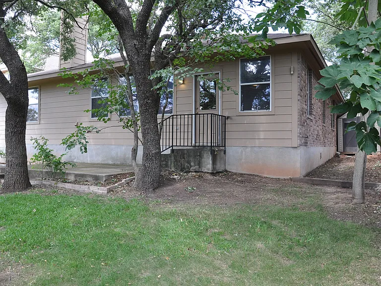 507 Las Colinas Dr — Photo 24
