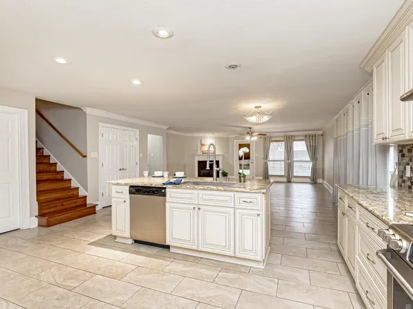 1954 Wildlife Dr, Baton Rouge, LA 70816