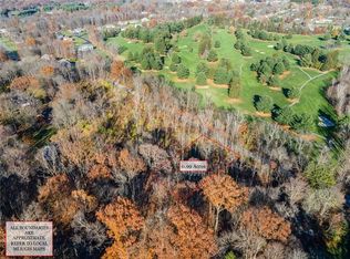 2 Club Dr, New Castle, PA 16105