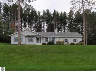 1668 Grays Ln, Kingsley, MI 49649
