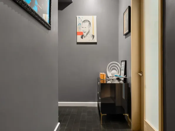 250 West 27th Street image 1 of 10