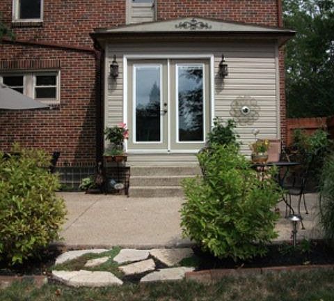 2nd image of 438 Marion Ave