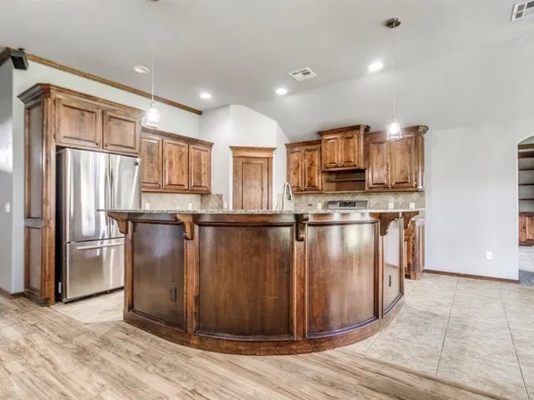 3404 Paul Dr, Moore, OK 73160