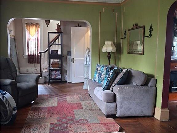 2nd image of 88 Warrington St