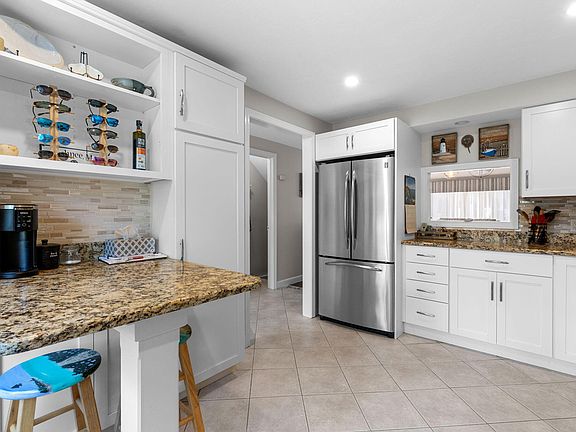 5th image of 174 Lowell Road UNIT 121