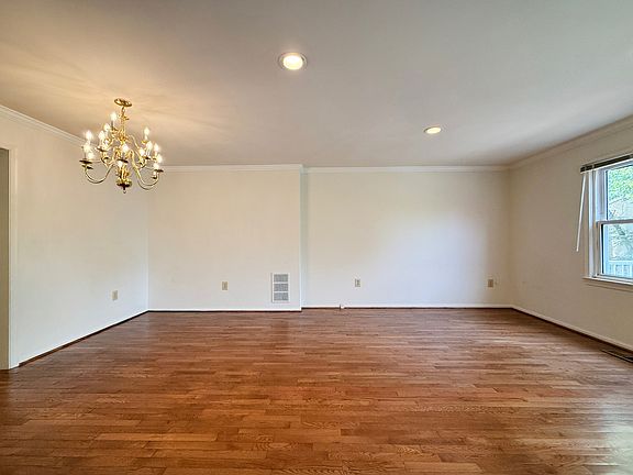 4th image of 10240 Arizona Cir