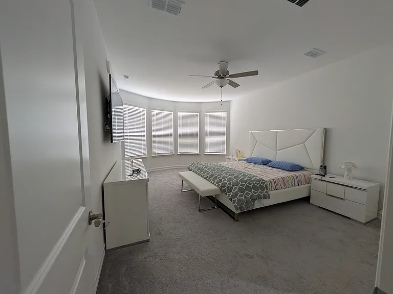 1528 Woodhaven Dr — Photo 7
