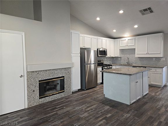 5th image of 1613 Golden Glen Ct