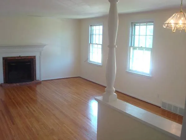 57 Flower St — Photo 2