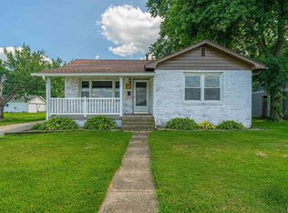 215 W Roosevelt Rd, Mason City, IL 62664