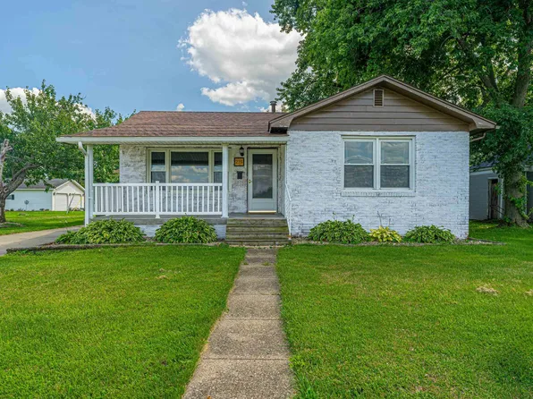 215 W Roosevelt Rd, Mason City, IL 62664