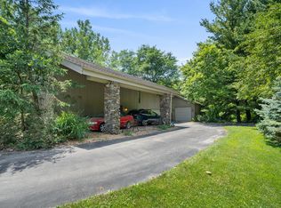 6N594 Old Homestead Rd, Saint Charles, IL 60175