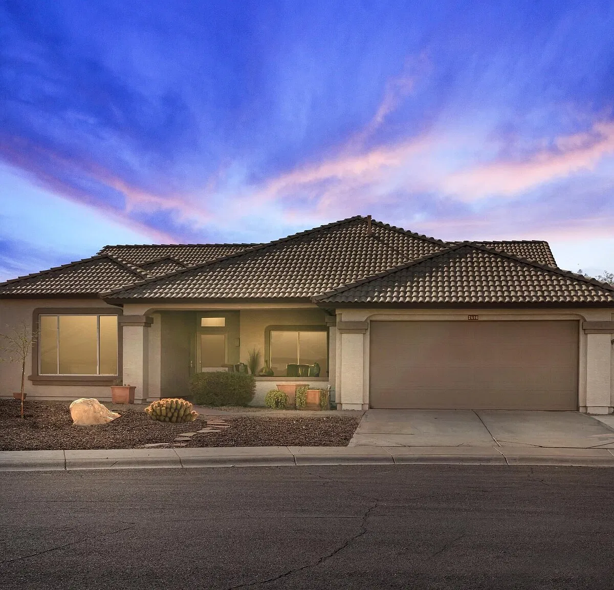 4 bed, 2210 sqft, $2,800 — Photo 2