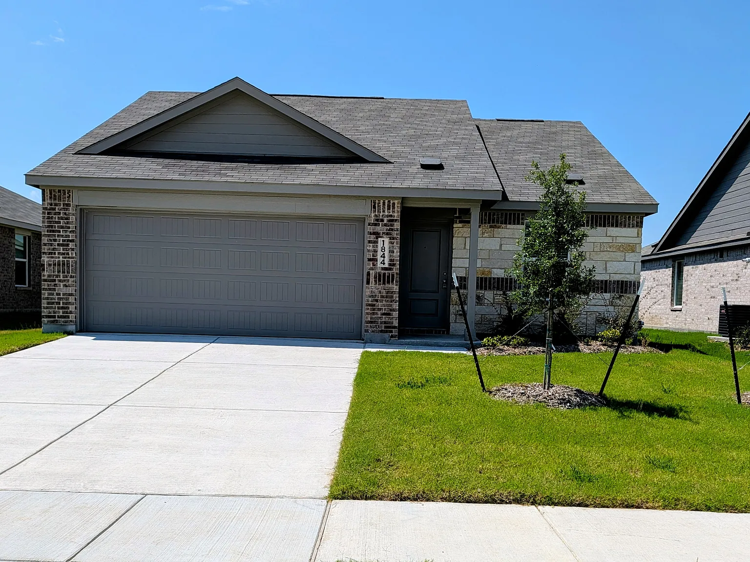 4 bed, 1720 sqft, $2,195 — Photo 1