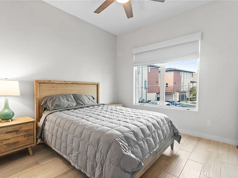 1519 Doheny Way — Photo 16