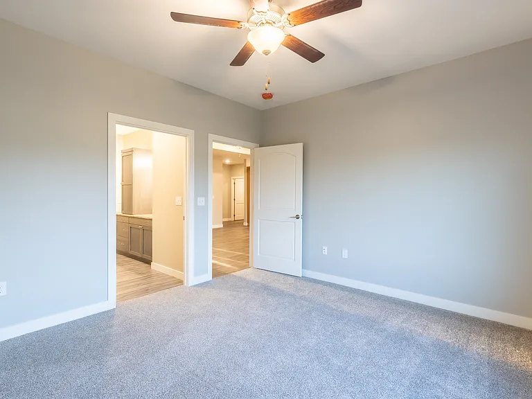 711 Lancelot Dr N #1 — Photo 28