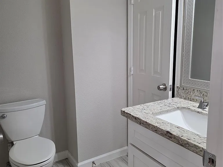 592 River Plantation Dr — Photo 20