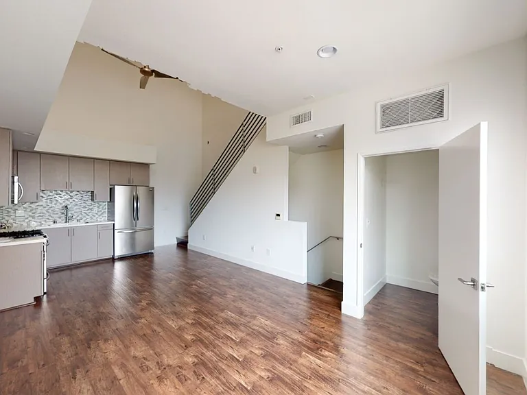 Lindblade Lofts — Photo 4