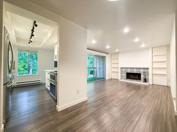 4717 W Lake Sammamish Pkwy SE APT C202