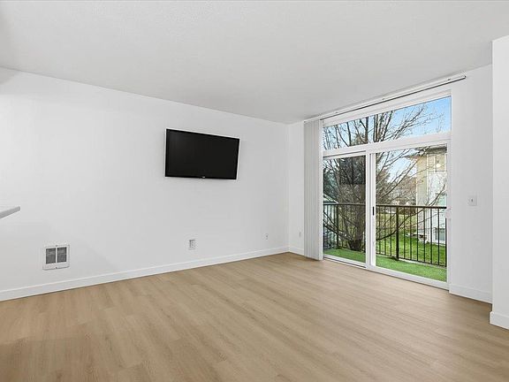 5th image of 22855 E Country Vista Dr APT 381