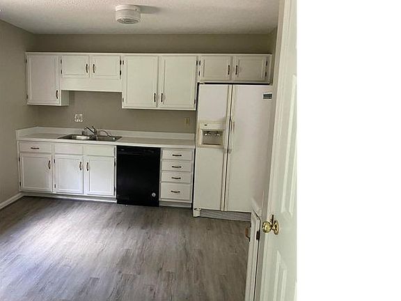2nd image of 2547 Vera Cruz Dr