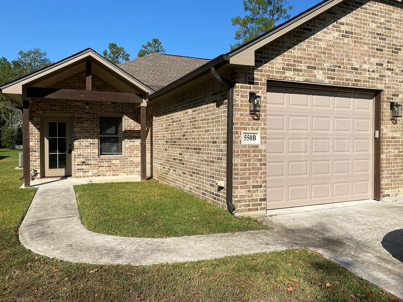 2 bed, 1200 sqft, $1,545 — Photo 1